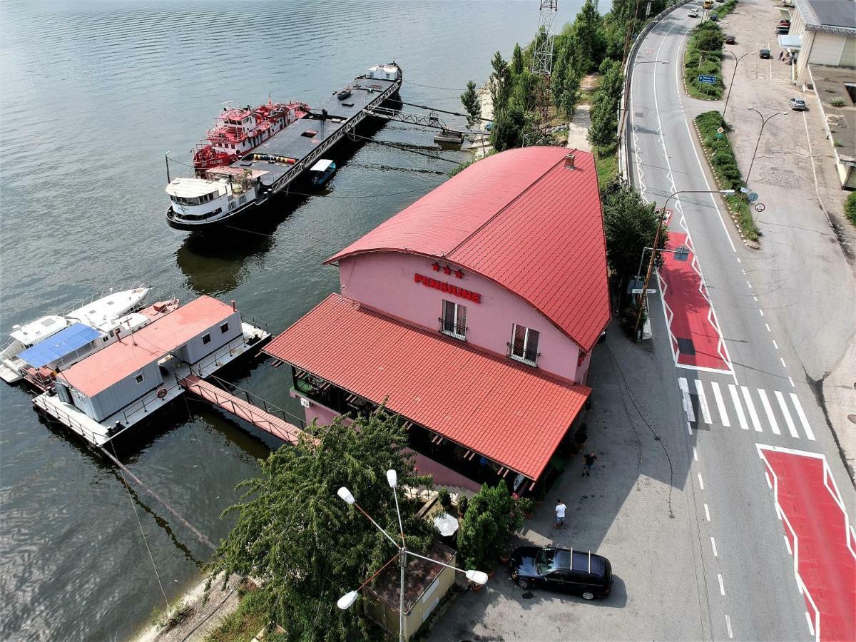 Pensiunea Taka Orşova Extérieur photo