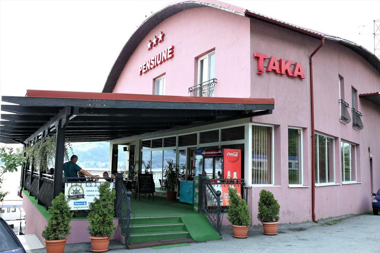 Pensiunea Taka Orşova Extérieur photo